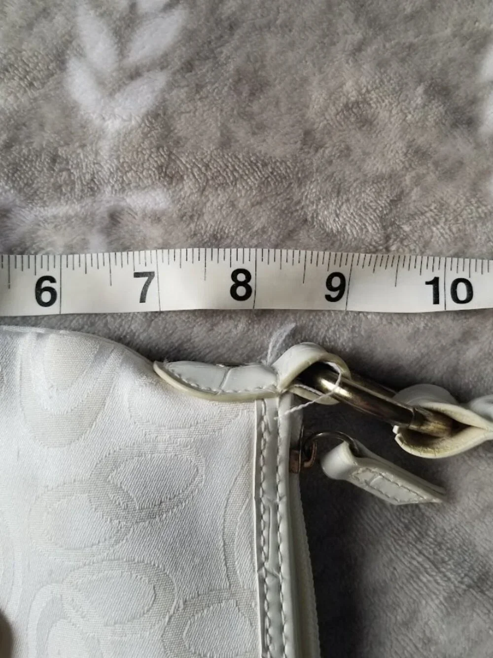 Vintage/Y2K Purse White Gold Rhinestones Crossbody Bling Faux Leather
